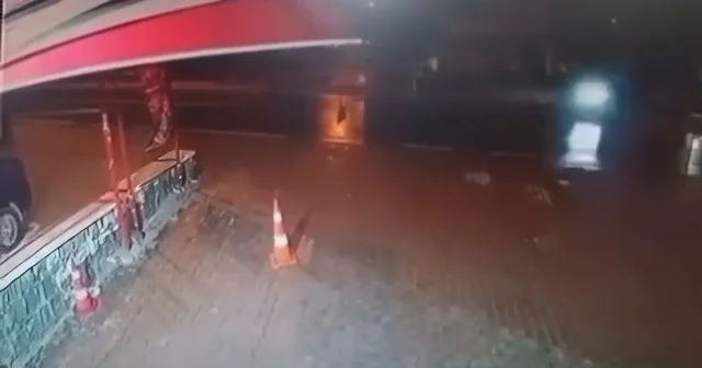 Otomobilin çarptığı motosikletli tıp fakültesi öğrencisi hayatını kaybetti Feci kaza kamerada Kayseri Haberleri