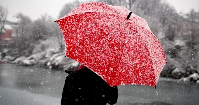 Batıda yağmur doğuda kar... Meteoroloji il il saat verip uyardı