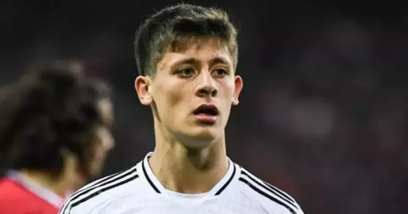 Arda Güler maç öncesi rutinlerini açıkladı! Dua ve sağ ayak detayı dikkat çekti