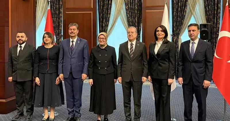 Siyasi parti temsilcileri bayramlaştı