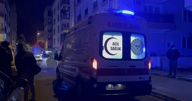 Çanakkale de ev yangını: Mahsur kalan kişi kurtarıldı Çanakkale Haberleri