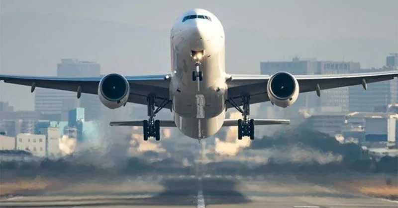 Petrol 175 dolar senaryosu havacılığı vurdu: ABD li dev uçuş kapasitesini yüzde 5 azaltacak Sözcü Gazetesi