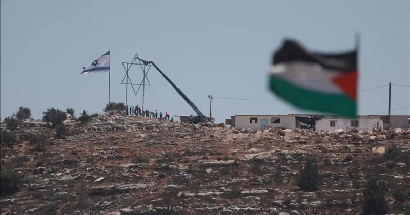 İşgalci İsrailliler, Nablus’ta bir kız okuluna saldırdı