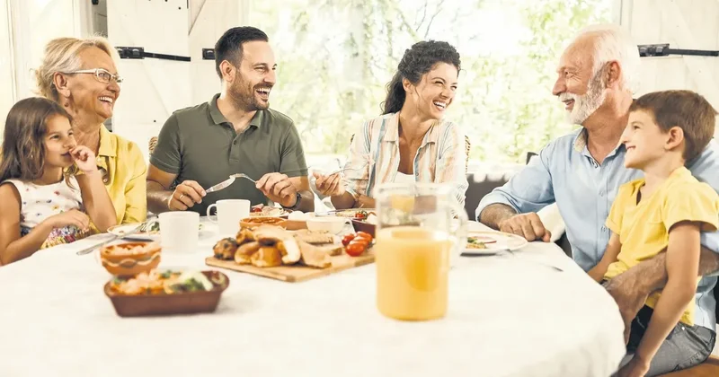 Bayram sofrasında eski defterleri açmayın