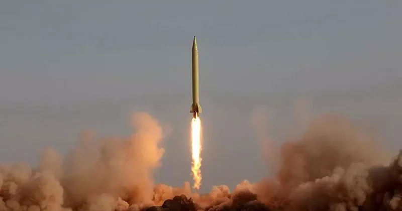 Savaş Orta Doğu nun dışına taştı! İran dan yüzlerce kilometreler ötedeki ABD üssüne saldırı