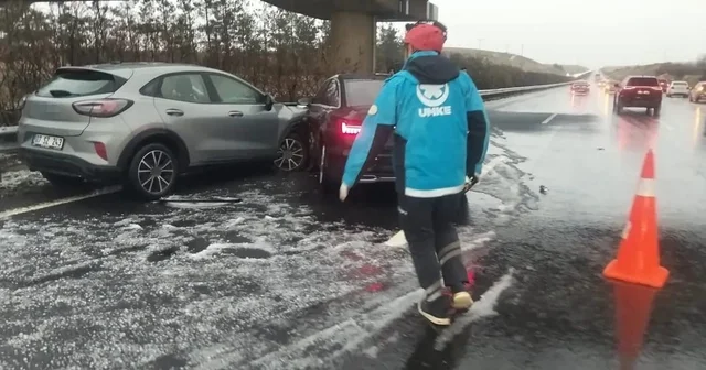 Dolu yağışı zincirleme kazaya neden oldu: 11 yaralı Şanlıurfa Haberleri