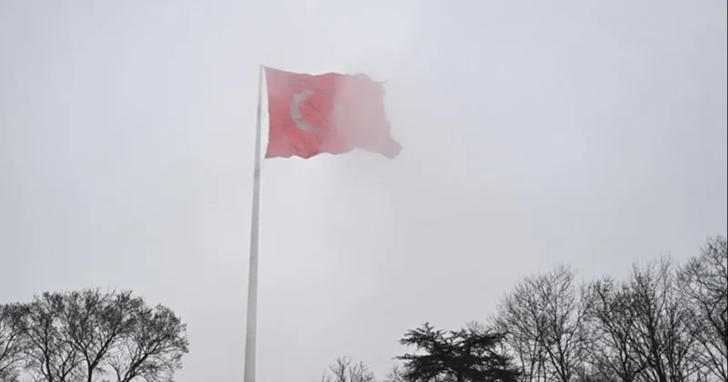 İstanbul da puslu sabah! Görüş mesafesi düştü Sözcü Gazetesi