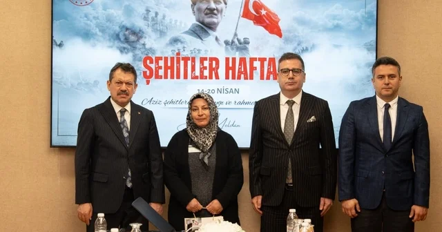 İzmir Adliyesi nde şehit yakınları unutulmadı İzmir Haberleri