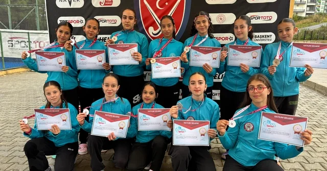 Muğla nın yıldız kızları Türkiye finallerine adını yazdırdı Muğla Haberleri