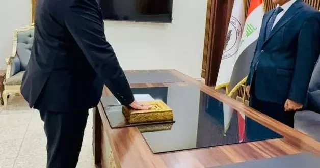 102 yıl sonra bir ilk! Türkmen Vali Kur an a el basarak göreve resmen başladı