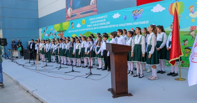 Hastanede tedavi gören çocuklara 23 Nisan sürprizi