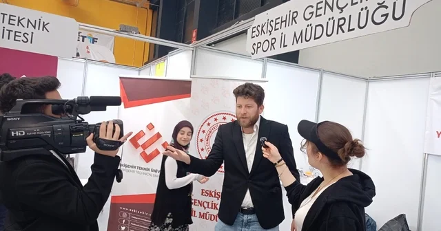 İşsizlik konulu komedi skeci İstihdam Fuarı na renk kattı Eskişehir Haberleri