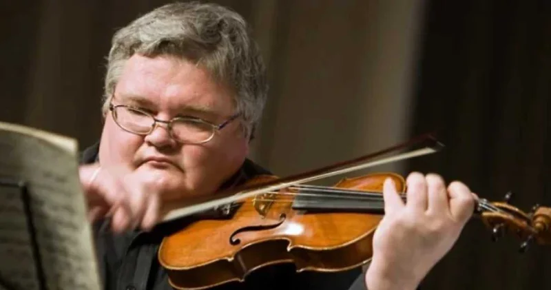 Ünlü Rus sanatçı Türkiye uçağında hayatını kaybetti