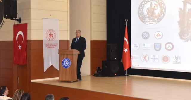 İzmir Üni Cup ın lansmanı Ege Üniversitesi nde yapıldı İzmir Haberleri