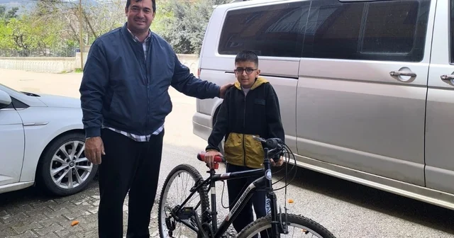 Ödülünü depremzede çocuğa hediye etti Gaziantep Haberleri