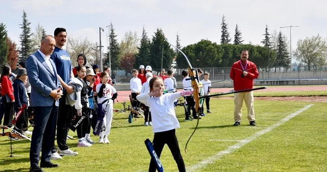 Balıkesir de çocuklar 23 Nisan coşkusunu sporla karşıladı Balıkesir Haberleri