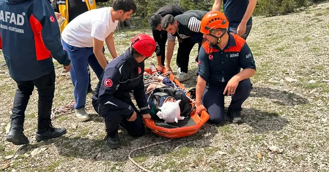 Uçuruma düşüp yaralandı, ekiplerin ortak çalışmasıyla kurtarıldı Antalya Haberleri