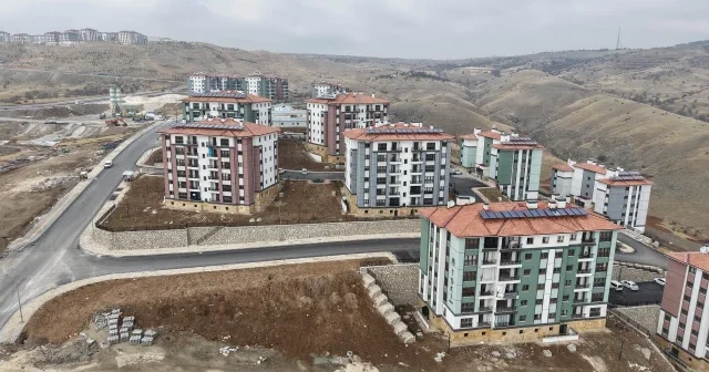 Elazığ da asrın inşası tamamlandı: Kentsel alanda 14 bin 894 konut teslim edildi VİDEO İZLE