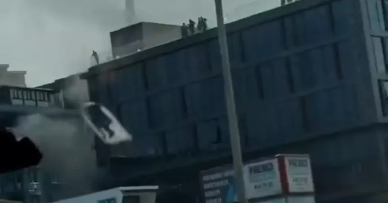 Ekipler olay yerinde! Pendik te iş yerinde yangın