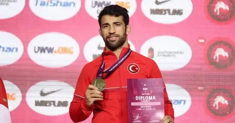 Murat Fırat, Avrupa Güreş Şampiyonası nda finale yükseldi