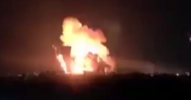 Romanya’da enerji santralinde patlama: Üç trafo alev aldı VİDEO İZLE