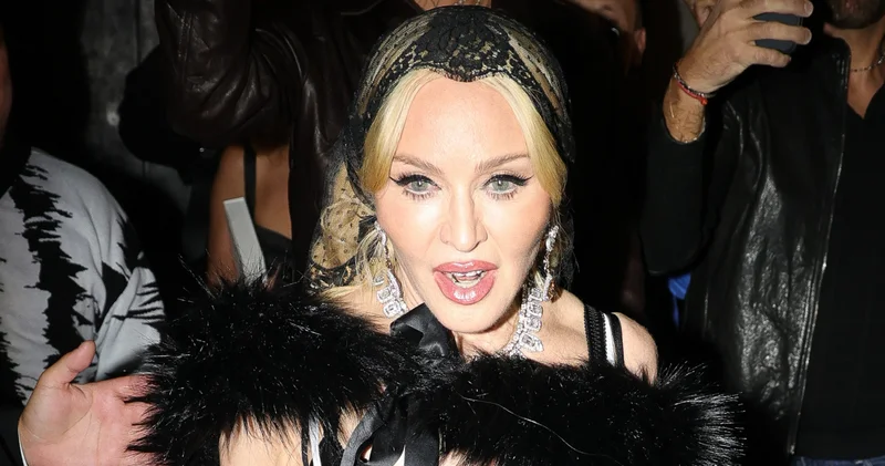 Madonna Coachella da kaybolan kıyafetini arıyor: Bulana ödül verecek