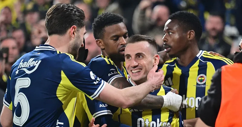 Fenerbahçe nin ilk 11 i belli oldu: Tedesco dan derbi öncesi herkesi şaşırtan karar