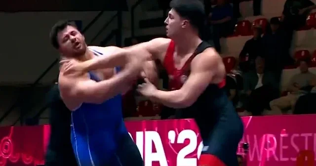 Milli güreşçi Rıza Kayaalp e Avrupa Şampiyonası nda çirkin hareket: Hazmedemeyince tokat attı VİDEO İZLE