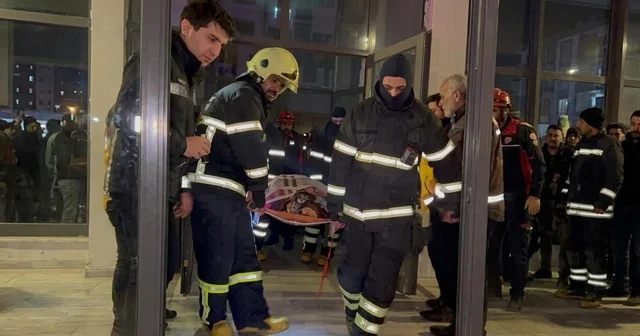 Su baskını nedeniyle bodrumda mahsur kalan engelli vatandaş kurtarıldı Adıyaman Haberleri