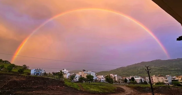 Çermik te yağmur sonrası oluşan gökkuşağı görsel şölen sundu Diyarbakır Haberleri
