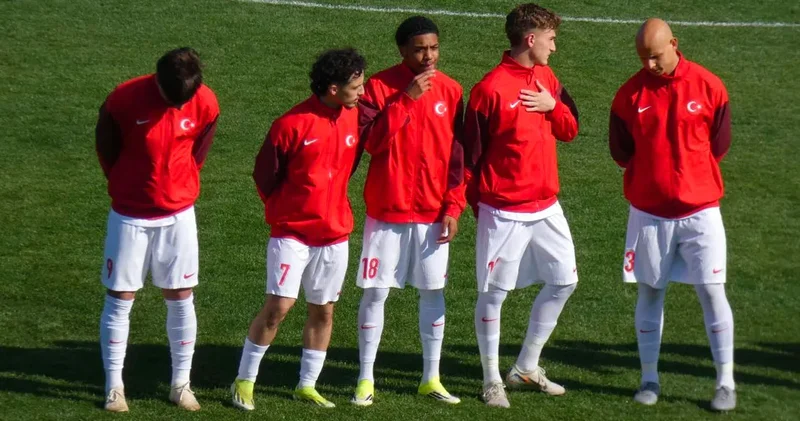 Milli maçta yıldızlaştı: Trabzonspor imzayı attırdı