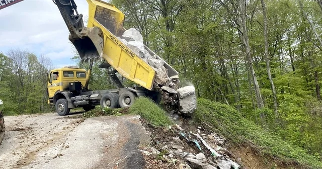 Yenitepe de heyelan alarmı, stabilizasyon çalışmaları başlatıldı Düzce Haberleri