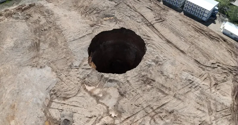 Hatay da 35 metre çapında obruk oluştu