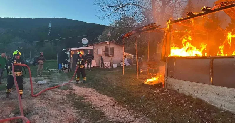 Bolu’da baraka alevlere teslim oldu