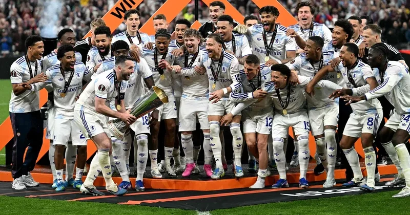 SON DAKİKA UEFA Avrupa Ligi nde şampiyon Aston Villa! Emery, İstanbul da rekorunu geliştirdi...