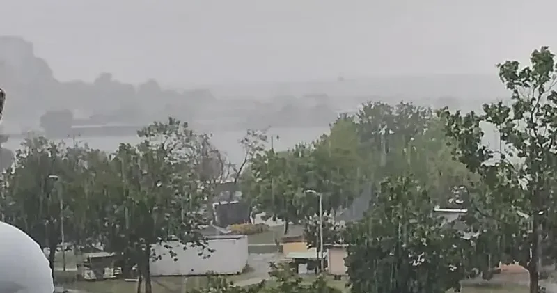 Silivri de sağanak etkili oldu