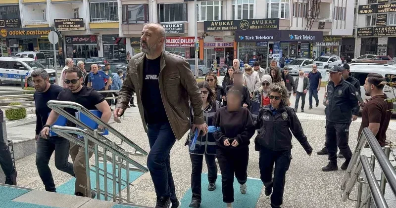 Güzellik salonunda mobil bankacılık tuzağı: Müşterilerinin adına kredi çeken şebeke çökertildi Çorum Haberleri