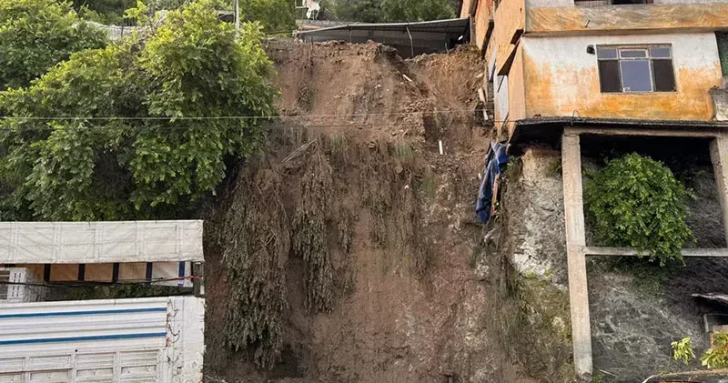 Hatay da sağanak nedeniyle tek katlı ev çöktü; 1 ölü, 3 yaralı