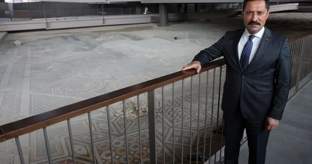 İnşaat çalışmalarında ortaya çıkan ve depremi hasarsız atlatan devasa mozaik ilk günkü ihtişamını koruyor Hatay Haberleri