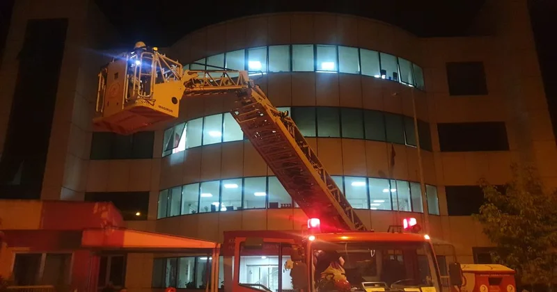 Düzce de huzurevinde yangın: 53 kişi tahliye edildi
