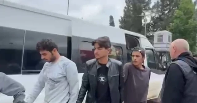 Otoyolda durdurulan minibüste 15 kaçak göçmen yakalandı Sakarya Haberleri