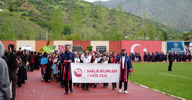 Gümüşhane Üniversitesi nde mezuniyet heyecanı Gümüşhane Haberleri