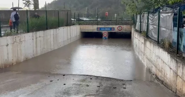 Kırıkkale de sağanak; altgeçit ve caddeler suyla doldu Kırıkkale Haberleri