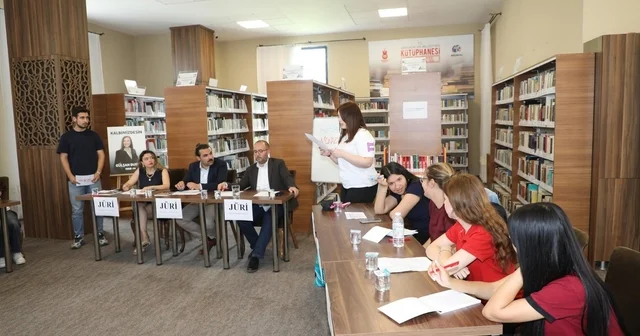 Gençlik Evi nde fikirler yarıştı Manisa Haberleri