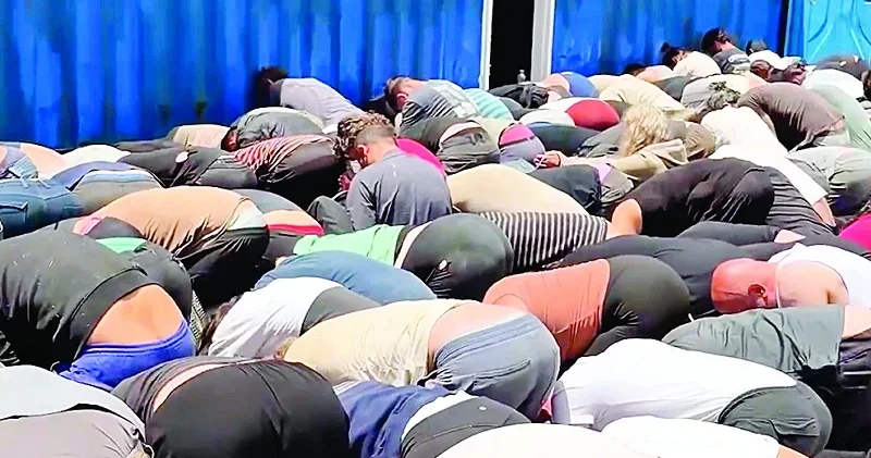 Yahudi olmayan herkese düşmanlar: Canlı yayında bile işkence Dünya Haberleri