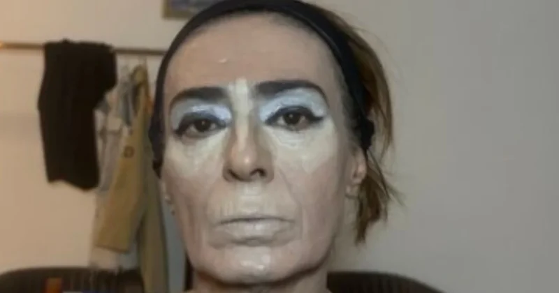 Yıldız Tilbe den olay yaratan paylaşım! Makyaj yaptığı anlara yorum yağdı Sözcü Gazetesi