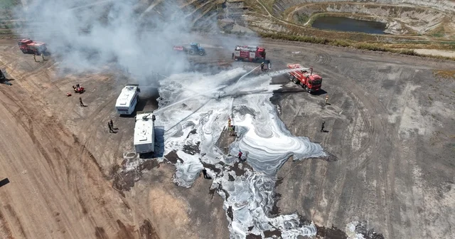 Aydın da alevlere karşı gerçeği aratmayan prova Aydın da ilk olan orman yangını tatbikatı nefes kesti Ateş savaşçıları alevleri kısa sürede söndürdü, kurumlar tehlike altındaki köyü tahliye etti Aydın Haberleri