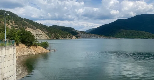 Bolu da tam kapasiteye ulaşan barajda kontrollü su tahliyesi Bolu Haberleri