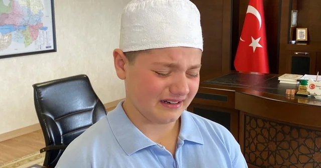 Birlikte hafız olduğu annesine gözyaşlarıyla teşekkür etti Ağlayan evladı için kendi de hafız olan Büşra Keleş: Oğlumla ayetlerde buluştuk Kocaeli Haberleri