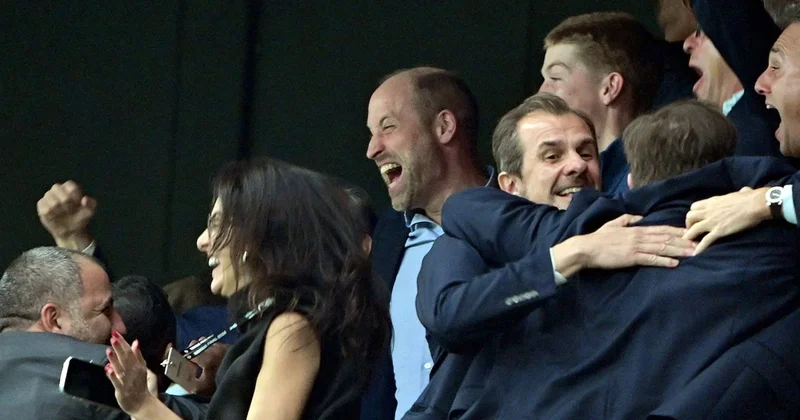 Aston Villa nın şampiyonluğuna Prens William böyle sevindi Sözcü Gazetesi